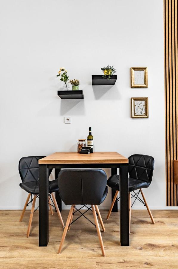 Wolkerovka Apartment 2 奥洛穆茨 外观 照片